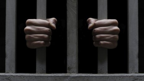 19 години затвор за зверско убийство с винкел