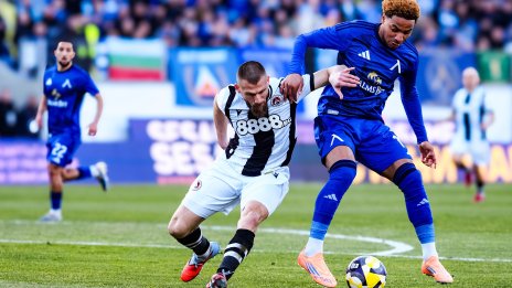 &bdquo;Левски&rdquo; с впечатляващ успех срещу &bdquo;Локомотив&rdquo; София в Първа лига