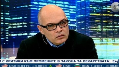 Борисов се дистанцира от Цветанов, твърди Безлов