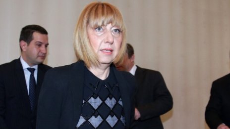 Без матури за малките, отсече Клисарова