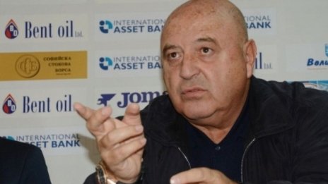 Венци Стефанов се закани на Левски