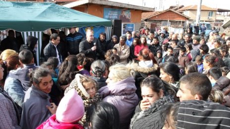 Няма да излъжем ромите, даде "офицерска" дума Росен Петров 