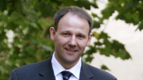 Зам.-председател на ЕП в пиянски скандал на летище 