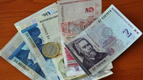 Бандити отвлекли жена, натиснали я да тегли кредит 