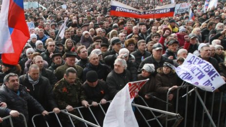 Десетки ранени на проруски митинг в Харков 