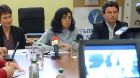 Правителството да дава отчет за работни места всеки ден, иска Кунева
