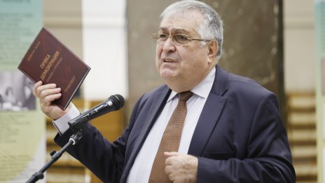 Проф. Близнашки: Не мога да направя някаква позитивна прогноза