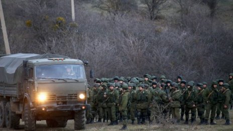 30 000 руски военни преброи Украйна в Крим 