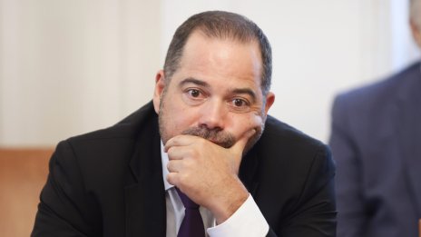 Калин Стоянов: Кой е уведомил затвора в Бургас, че двамата кметове ще останат в ареста?