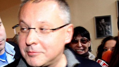 Станишев: Политиката на Борисов е с шеги, закачки и обиди