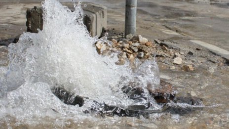 Спират водата в някои части на София днес