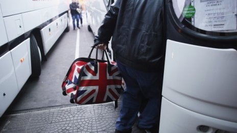 Вместо имигрантски поток към Острова &ndash; слабо ручейче