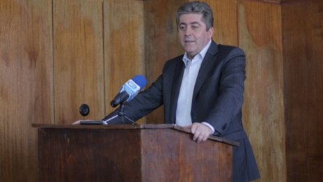 ДПС да почива на резервната скамейка, призова Първанов