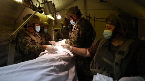 1700 войници, ранени във войната в Украйна, са пристигнали в Германия за лечение