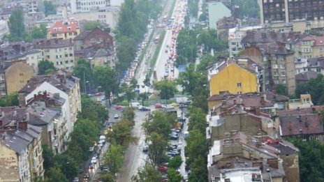 Търсят строители за ремонта на площад "Руски паметник"