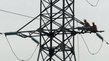 Kurier: EVN трепери за собствения си бизнес в България 