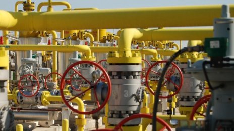 По-евтин газ, но същите цени на парно и топла вода от април