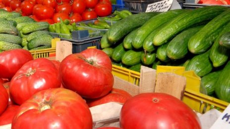 Храните на едро поевтинели със 7% за година 