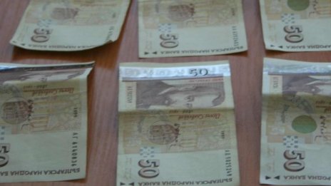 Пенсионерка даде 3000 лв. на ало измамници