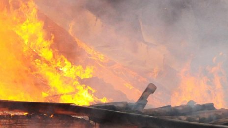 62-годишен мъж се задуши при пожар в Бургас