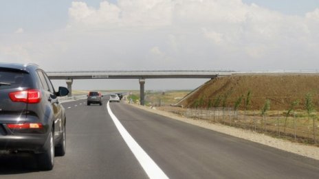 Летни ремонти удължават с час пътя до морето 