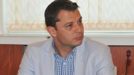ГЕРБ изчисли: НЕК задлъжнява с 60-70 млн. месечно. От МИЕ отричат