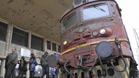 БДЖ пуска допълнителни вагони за 139 влака по Великден