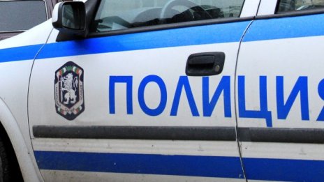 Петима в ареста за непристойно поведение