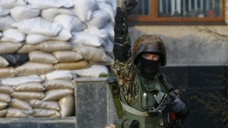 Трима загинаха при престрелка в Славянск