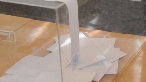 Кабинетът не зависи от евровота!