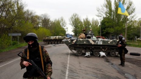 Двама души са загинали, няколко са ранени при операцията в Славянск