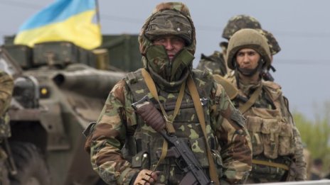 Агенти от ФБР и ЦРУ съветват властите в Киев