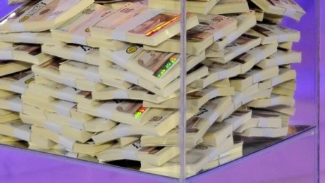 Една жена в топ 10 на богатите, първенецът - зодия Дева