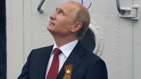 Белият дом въстана срещу визитата на Путин в Крим