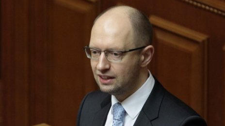 Лидерът на Украйна печели авторитет с имиджа на честност