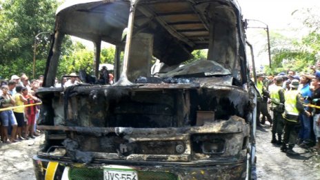 Над 30 деца загинаха при пожар в автобус в Колумбия