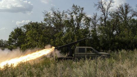 Украйна удари руски морски патрулни самолети Ту-142 на летище Таганрог