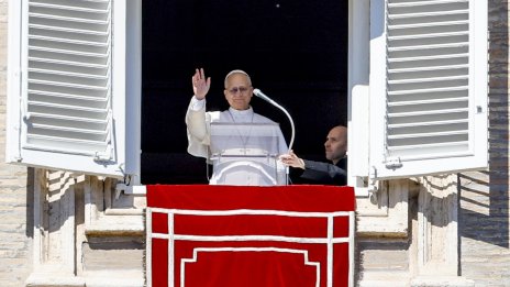 Папа Лъв призова за мир в Украйна: Нека оръжията замлъкнат, нека бомбардировките спрат