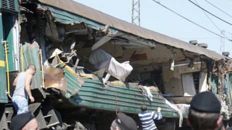 5 загинали при удар между два влака край Москва