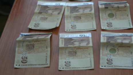 Възрастна пловдивчанка даде над 5 бона на ало измамник