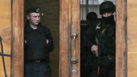 Над 50 000 полицаи ще пазят реда на изборите в Украйна