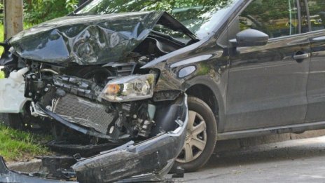 Двама са загинали при катастрофи за денонощието