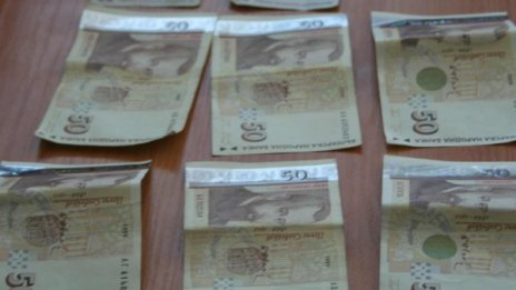 "Ало" измамник прибра 10 бона от бургазлийка 
