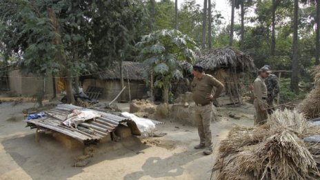 Трима бяха арестувани в Индия за групово изнасилване на две сестри