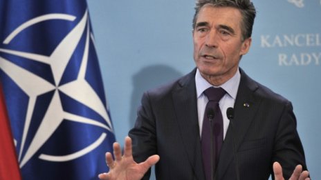 НАТО призова Русия да върне Крим на Украйна 