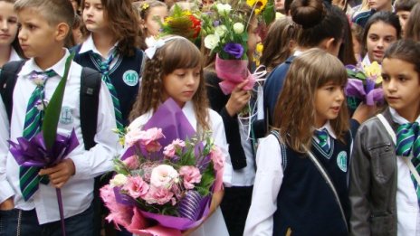 Започна записването на първокласниците в страната