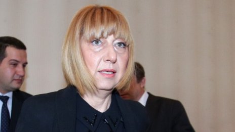 Учениците ще имат 1 учебник по предмет, но различни помагала