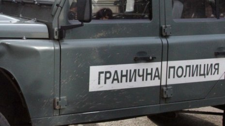 МВР спря нелегално извеждане на мигранти от страната