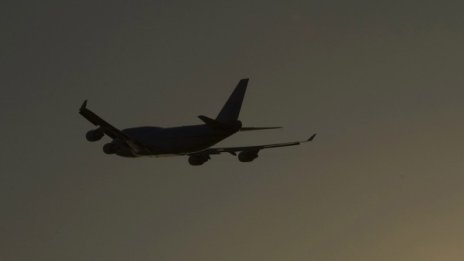 Израелски самолет кацнал принудително в София