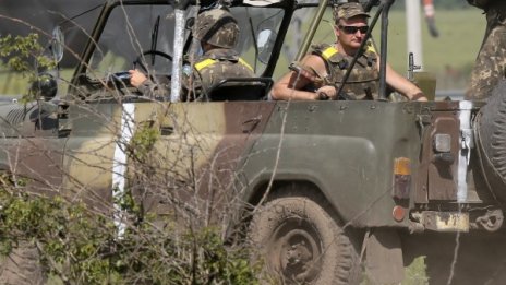 Украйна губи гранични пунктове след сблъсъци с проруски сепаратисти
